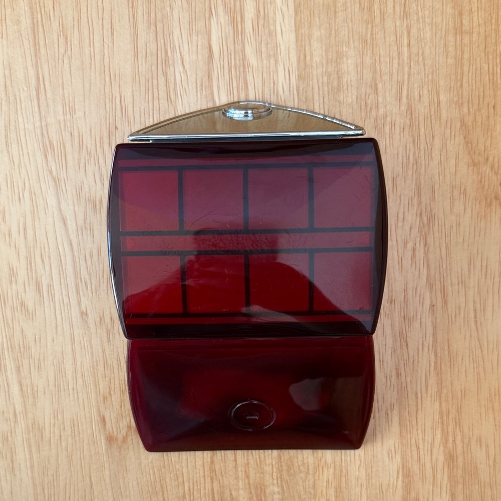 Vintage Compact Pill Case with Mirror - Picture 3 of 7
